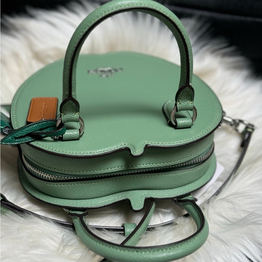 Coach Green Apple Shaped Crossbody leather CR250 NWT - Picture 6 of 11